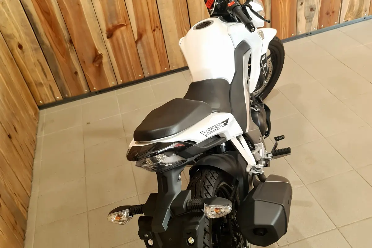 Vente KYMCO VISAR 125